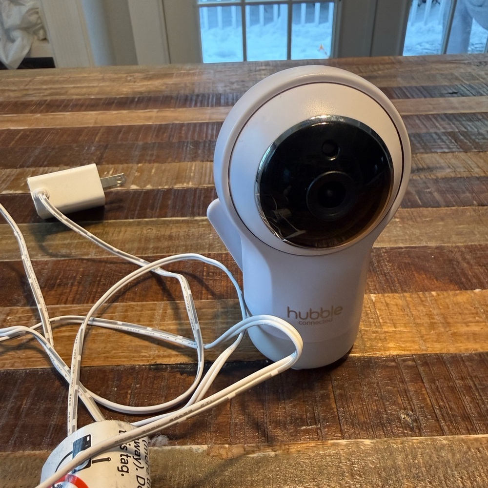 Hubble connected nursery pal glow HD baby monitor Camera with night light
